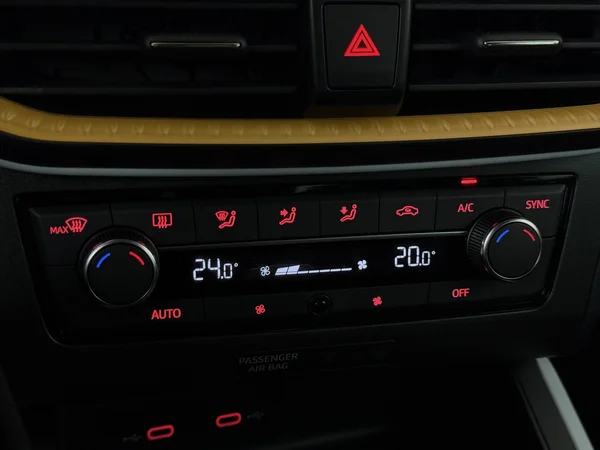 SEAT Arona (2022) — foto 17 van 27