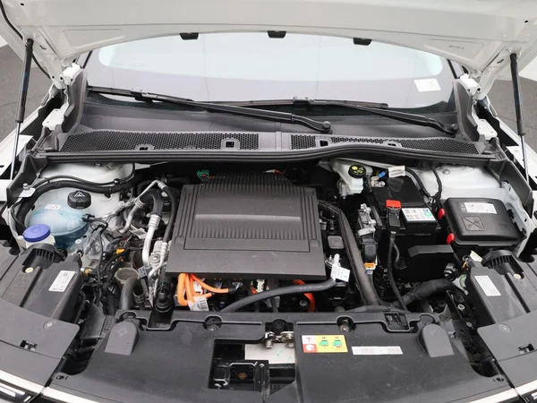 Opel Mokka-e (2023) — foto 29 van 39