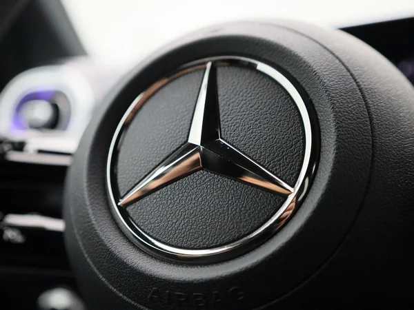 Mercedes-Benz GLC (2025) — foto 30 van 49