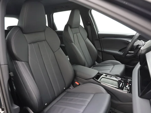 AUDI Q6 e-tron (2024) — foto 19 van 20