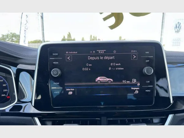Volkswagen T-Roc (2025) — foto 13 van 30