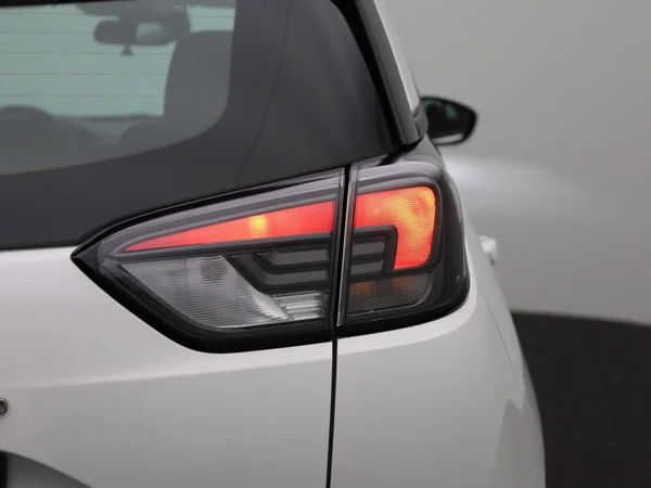 Opel Crossland (2023) — foto 28 van 39