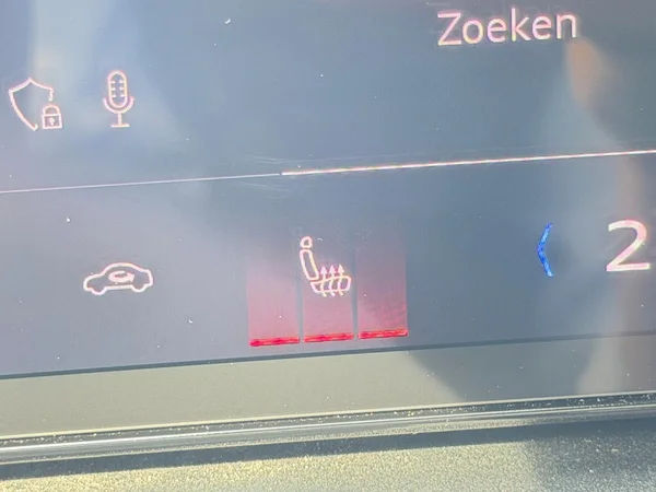 AUDI Q6 e-tron (2025) — foto 7 van 19