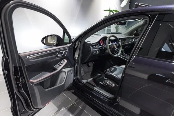 Porsche Macan (2024) — foto 10 van 44