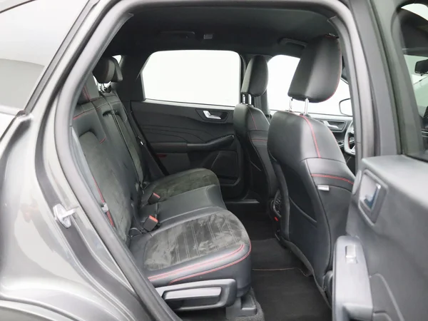 Ford Kuga (2023) — foto 33 van 45