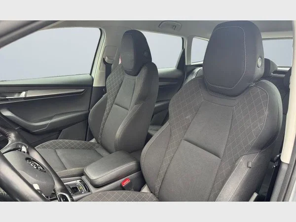 Skoda Karoq (2021) — foto 2 van 29