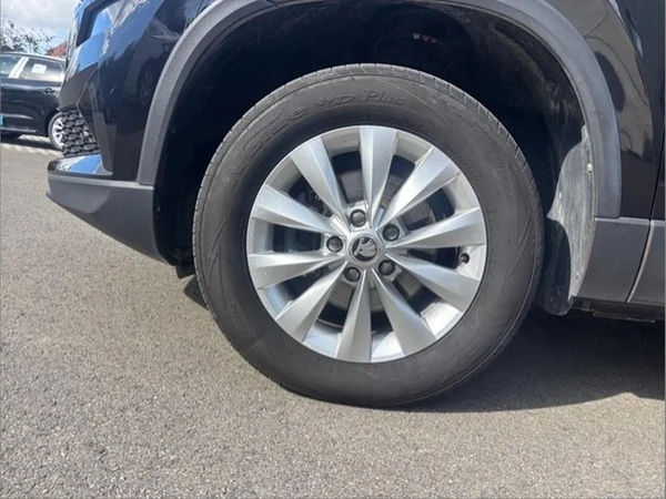 SKODA Karoq (2022) — foto 15 van 20