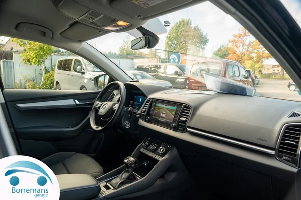 Skoda Karoq (2023) — foto 6 van 43