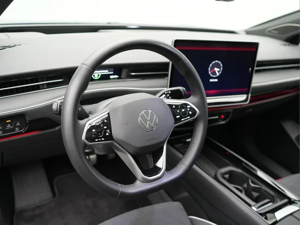 VOLKSWAGEN ID.7 Tourer (2026) — foto 2 van 33