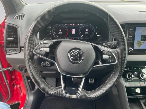SKODA Karoq (2023) — foto 20 van 20