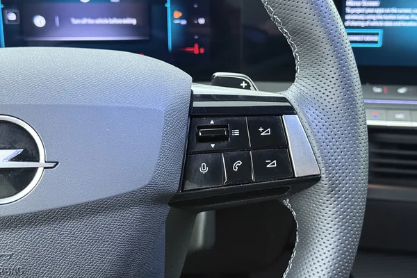 Opel Astra Sports Tourer (2025) — foto 6 van 17