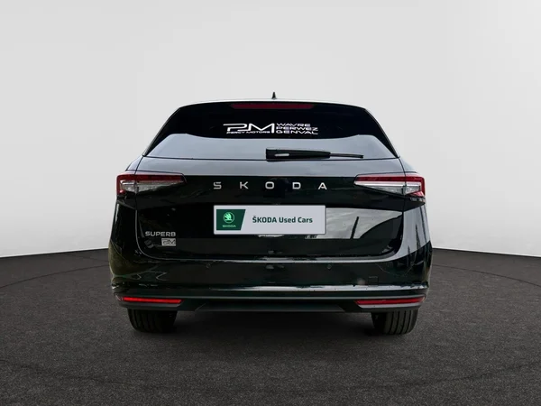 SKODA Superb Combi (2025) — foto 9 van 14