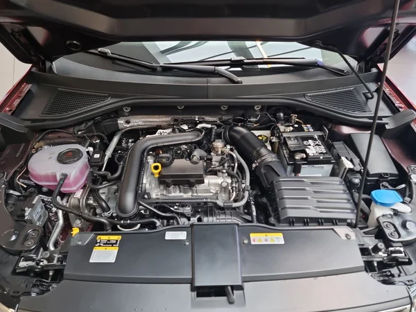VOLKSWAGEN T-Roc (2025) — foto 5 van 15