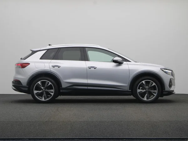 AUDI Q4 e-tron (2025) — foto 19 van 21