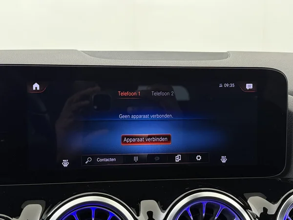 MERCEDES GLA 250 (2022) — foto 13 van 35