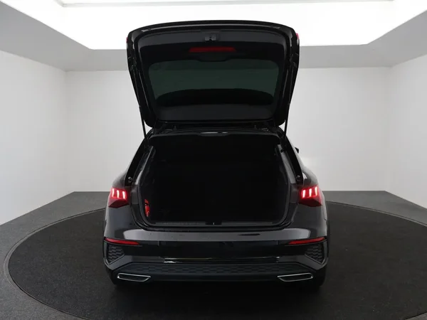 Audi A3 (2021) — foto 25 van 28