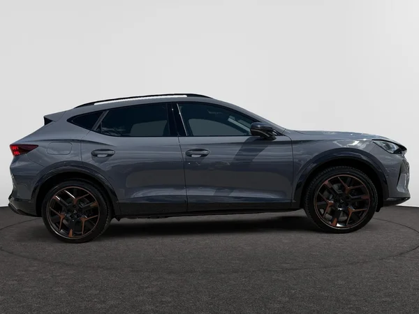 CUPRA Formentor e-Hybrid (PHEV) (2025) — foto 18 van 20