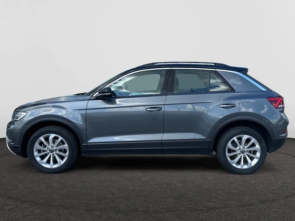 VOLKSWAGEN T-Roc (2023) — foto 12 van 17