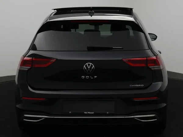 Volkswagen Golf (2024) — foto 22 van 27