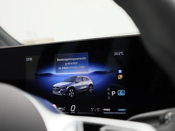Mercedes-Benz GLA (2025) — foto 22 van 50