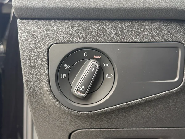 VOLKSWAGEN Tiguan (2023) — foto 11 van 23