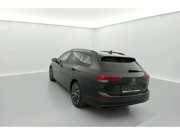 VOLKSWAGEN Golf VIII SW (2024) — foto 30 van 34
