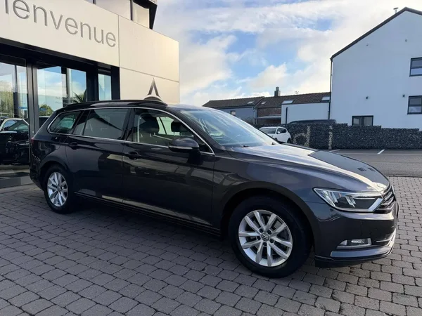 Volkswagen Passat (2019) — foto 13 van 23