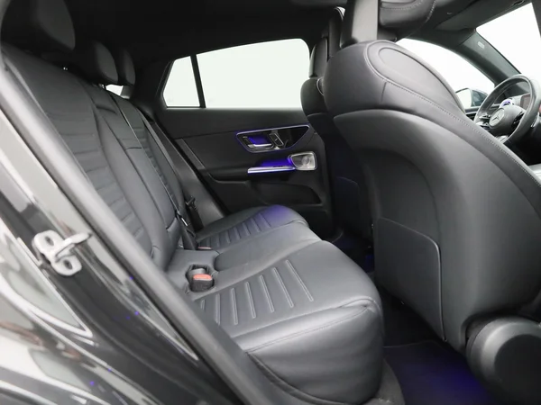 Mercedes-Benz GLC (2024) — foto 41 van 55