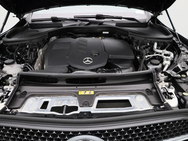 Mercedes-Benz GLC (2025) — foto 35 van 53