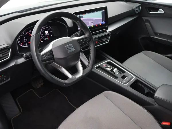 SEAT Leon (2024) — foto 2 van 25