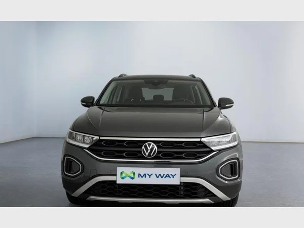 Volkswagen T-Roc (2023) — foto 18 van 24