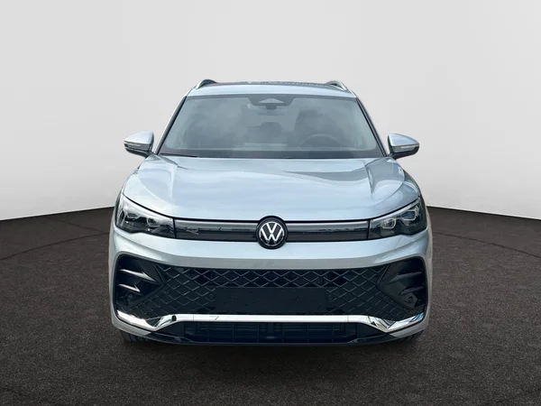 VOLKSWAGEN Tiguan (2025) — foto 8 van 11