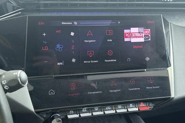 Peugeot 308 (2022) — foto 9 van 24