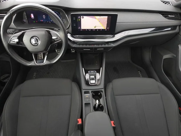 SKODA Octavia Combi Dsl (2025) — foto 6 van 31