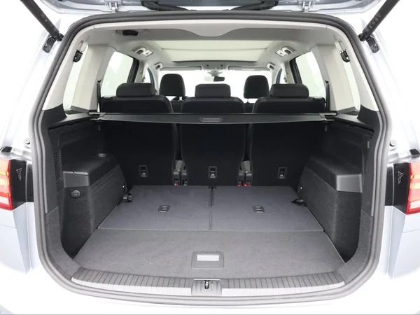 VOLKSWAGEN Touran (2026) — foto 4 van 23