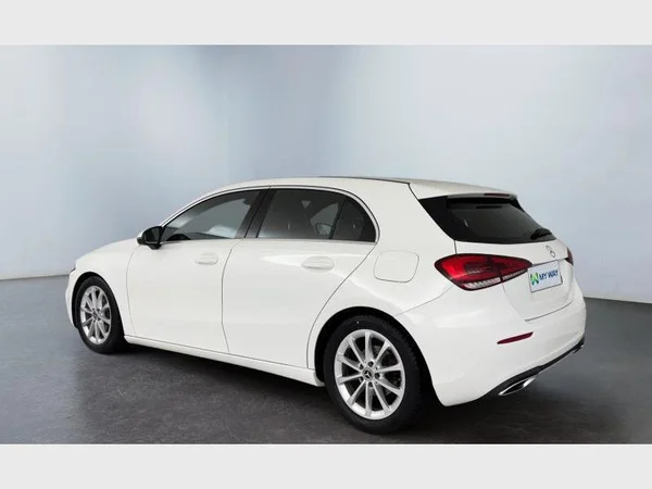 Mercedes-Benz A 180 (2019) — foto 12 van 15