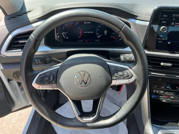 VOLKSWAGEN T-Roc (2023) — foto 5 van 24