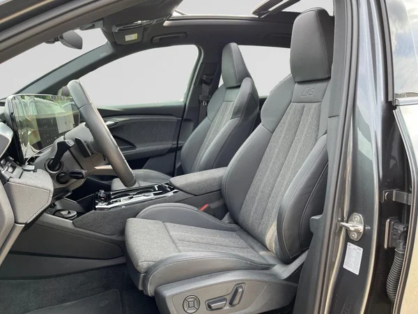 AUDI Q6 e-tron (2025) — foto 17 van 22