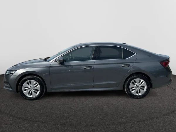 SKODA Octavia (2023) — foto 10 van 18