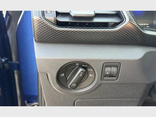 Volkswagen T-Cross (2023) — foto 11 van 23