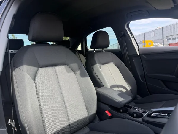 AUDI A3 Sedan (2025) — foto 16 van 17