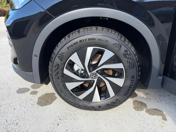 VOLKSWAGEN Tiguan (2026) — foto 13 van 21