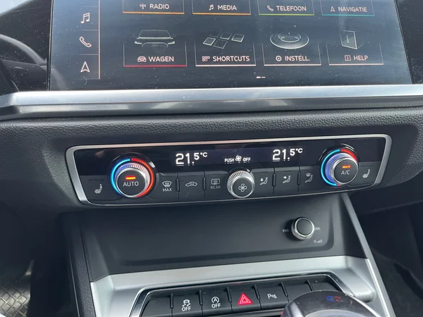 AUDI Q3 (2019) — foto 4 van 23
