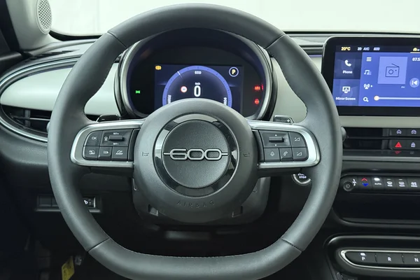 Fiat 600 (2025) — foto 2 van 21