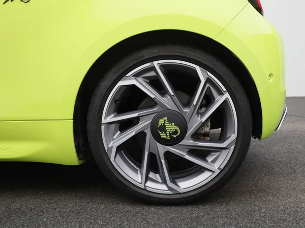 Fiat 500C (2023) — foto 5 van 48