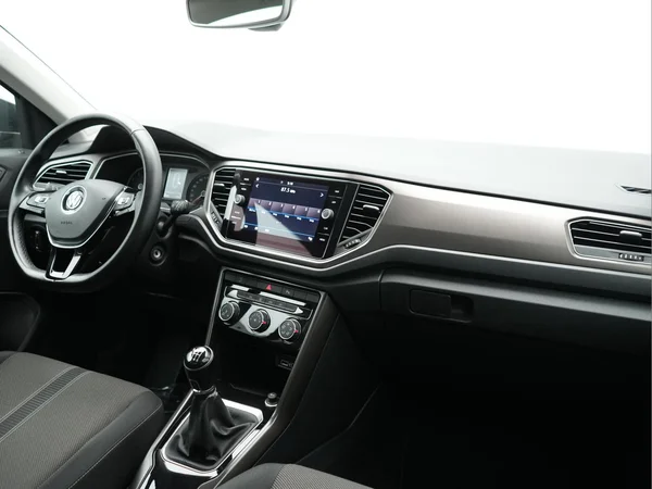 VOLKSWAGEN T-Roc (2019) — foto 7 van 25