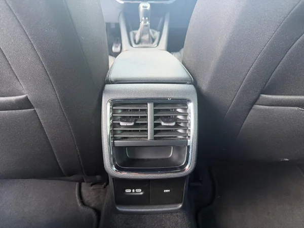 SKODA Octavia Combi Dsl (2023) — foto 18 van 20