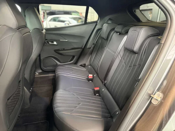 Peugeot 2008 (2022) — foto 18 van 21