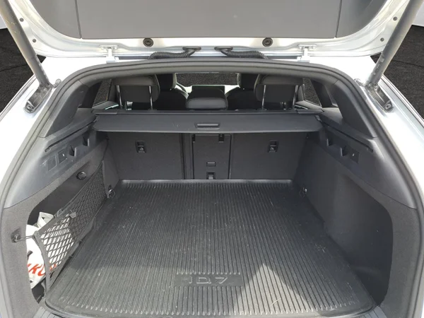 VOLKSWAGEN ID.7 Tourer (2025) — foto 5 van 16