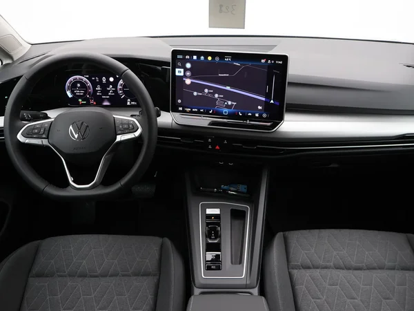 VOLKSWAGEN Golf VIII (2026) — foto 3 van 23